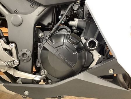 カワサキ Z250 【マル得】Z250 ベビーフェイス製エンジンスライダー装備 走行1786KM! 17