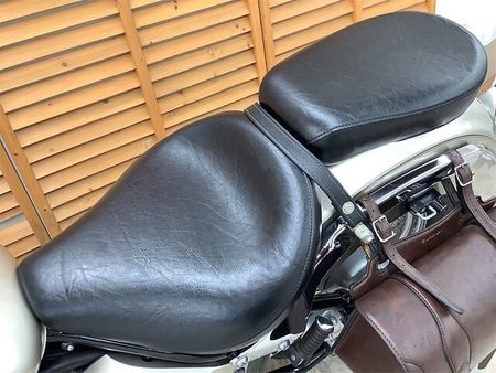 ヤマハ ドラッグスター400 ドラッグスター400クラシック インジェクションモデル サイドバッグ USBソケット装備 12