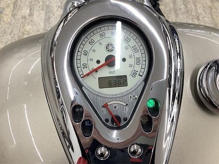 ヤマハ ドラッグスター400 ドラッグスター400クラシック インジェクションモデル サイドバッグ USBソケット装備 4