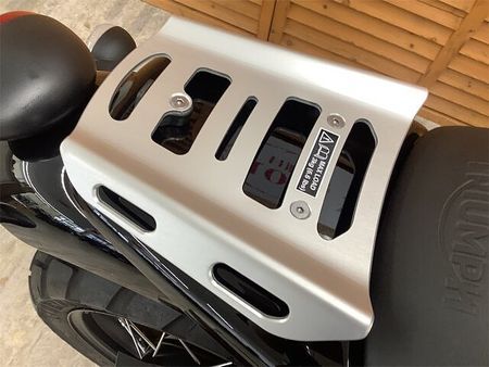 トライアンフ STREET SCRAMBLER ストリートスクランブラー リアキャリア ショートスクリーン装備! 17