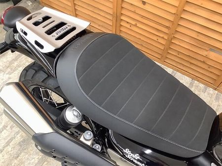 トライアンフ STREET SCRAMBLER ストリートスクランブラー リアキャリア ショートスクリーン装備! 7