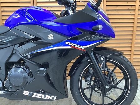 スズキ GSX250R GSX250R 2020年モデル USBソケット フェンダーレス装備 8