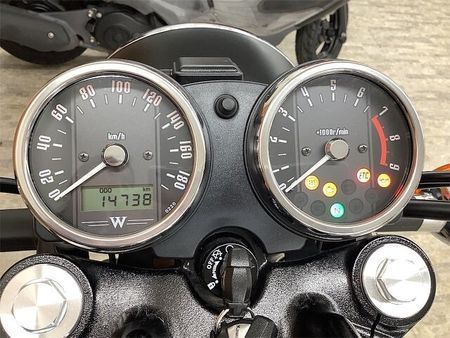カワサキ W800 STREET W800ストリート ワンオーナー エンジンガード 6