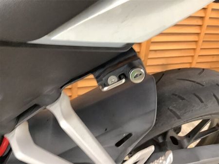 ホンダ CB125R CB125R 2018年モデル ヘルメットホルダー装備 22