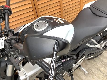 ホンダ CB125R CB125R 2018年モデル ヘルメットホルダー装備 28