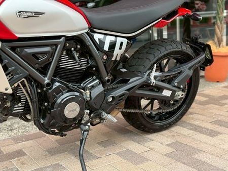 ドゥカティ Scrambler Icon 6