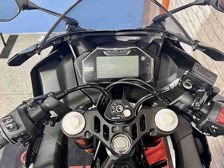 ヤマハ YZF-R15 【新車在庫あり】即納可能です! YZF-R15 4