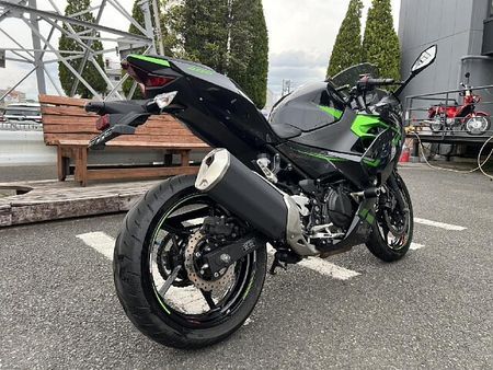 カワサキ ニンジャ 400 Ninja400 3