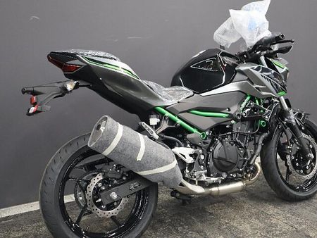 カワサキ Z400 【新車在庫あり】即納可能です! Z400 2