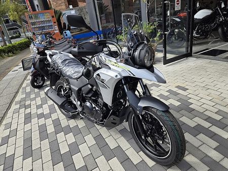 スズキ Vストローム250 【新車在庫あり】即納可能です! Vストローム250 2