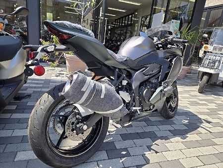カワサキ ZX-4R 【新車在庫あり】即納可能です! ZX-4R SE 3