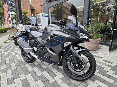 カワサキ ニンジャ 400 【新車在庫あり】即納可能です! Ninja400 2