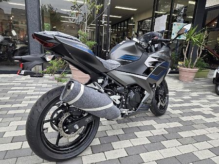 カワサキ ニンジャ 400 【新車在庫あり】即納可能です! Ninja400 3