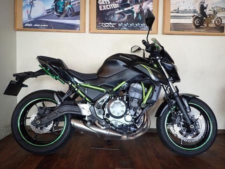 カワサキ Z650 当店で新車販売、整備してきたワンオーナー車!カスタム多数のお買い得車♪大型初心者にお勧め! 1