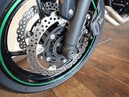 カワサキ Z650 当店で新車販売、整備してきたワンオーナー車!カスタム多数のお買い得車♪大型初心者にお勧め! 11