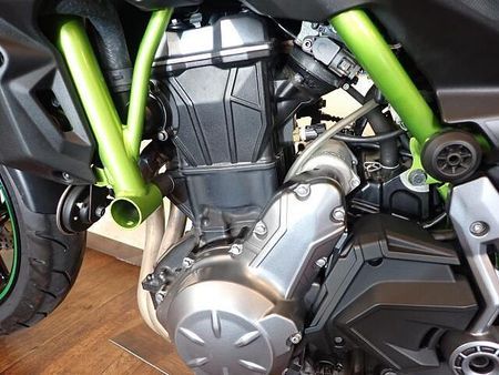カワサキ Z650 当店で新車販売、整備してきたワンオーナー車!カスタム多数のお買い得車♪大型初心者にお勧め! 24