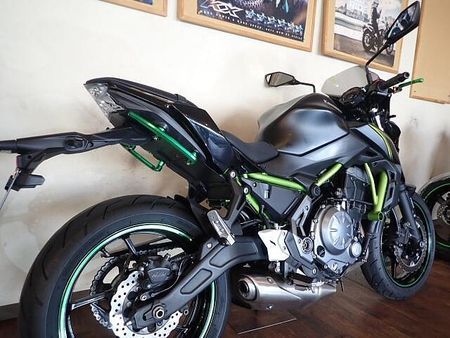 カワサキ Z650 当店で新車販売、整備してきたワンオーナー車!カスタム多数のお買い得車♪大型初心者にお勧め! 5
