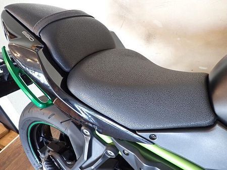 カワサキ Z650 当店で新車販売、整備してきたワンオーナー車!カスタム多数のお買い得車♪大型初心者にお勧め! 50