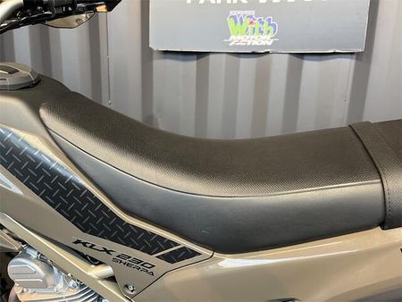 カワサキ KLX230 シェルパ 初心者からベテランまで☆オフロード復活です☆人気車種の為、お早めにご検討くださいませ☆ 32