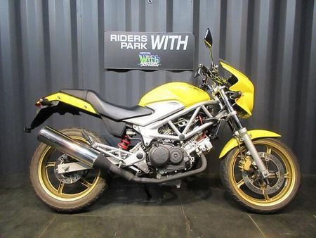 ホンダ VTR250 低走行車両☆足つきも良く、初めてのバイクにもピッタリです☆ 1