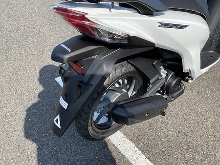 ホンダ ディオ110 毎日の移動に経済的でぴったりなスクーター! 10