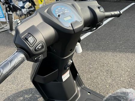ヤマハ ジョグデラックス デラックス 人気のジョグDX入荷しました!通勤通学にぴったりのスクーターです。 12