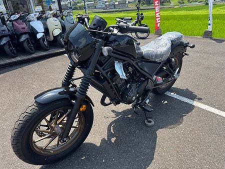 ホンダ レブル 250 Eクラッチ 店頭現車無し、要取り寄せ車両。 22