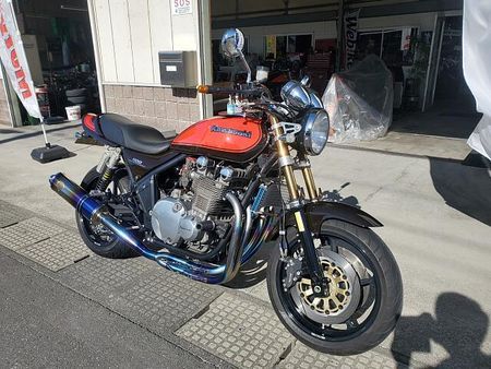 カワサキ ゼファー1100 店頭展示してます!一見の価値あり! 1