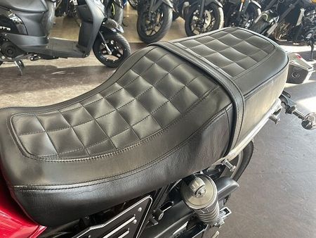ホンダ CB1100 CB1P00 エンジンスライダー カスタムシート 17