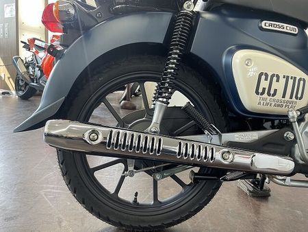 ホンダ クロスカブ110 クロスカブ110 2022年モデル レッグガードなどカスタム多数 13