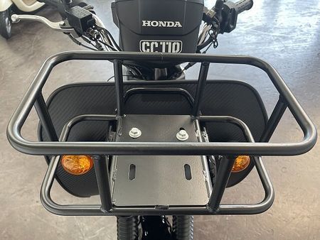 ホンダ クロスカブ110 クロスカブ110 2022年モデル レッグガードなどカスタム多数 23