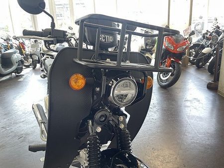 ホンダ クロスカブ110 クロスカブ110 2022年モデル レッグガードなどカスタム多数 8