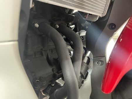 ヤマハ YZF-R25 YZF-R25 WGP 60th Anniversary フェンダレス クイックシフター 34