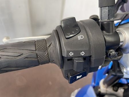 スズキ GSR250 GSR250 2013年モデル スクリーン リアボックス装備 18