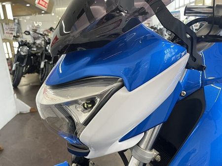 スズキ GSR250 GSR250 2013年モデル スクリーン リアボックス装備 25