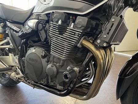 ヤマハ XJR1300 XJR1300-2 2015年モデル ビキニカウル エンジンスライダー 11