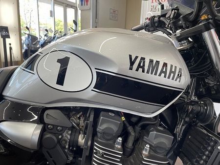 ヤマハ XJR1300 XJR1300-2 2015年モデル ビキニカウル エンジンスライダー 10
