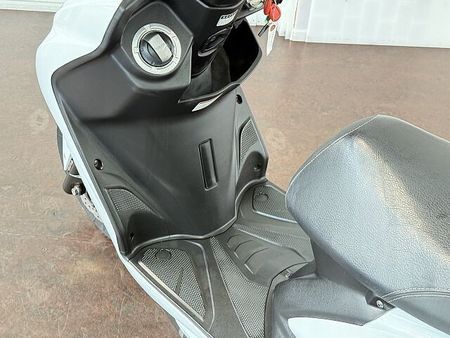 ヤマハ シグナスX SR シグナスXーSR 2020年モデル スクリーン リアボックス!! 26