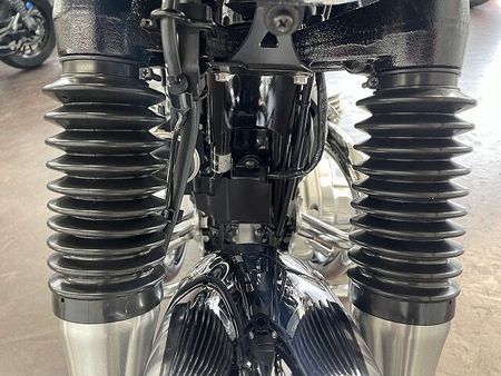 カワサキ W800 W800 エンジンガード 2023年モデル 26