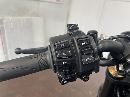 ヤマハ XSR900 XSR900 エンジンガード 2022モデル 18
