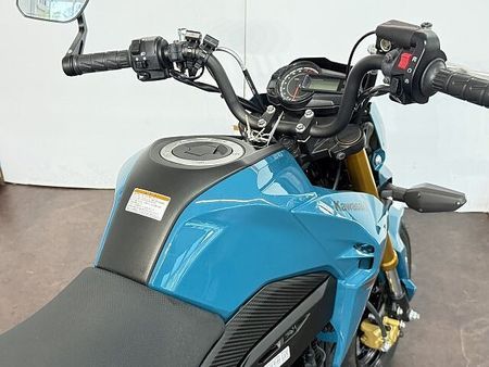 カワサキ Z125 プロ Z125PRO BEAMSマフラー トップケース装備 11
