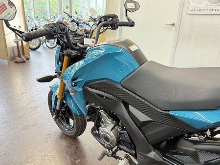 カワサキ Z125 プロ Z125PRO BEAMSマフラー トップケース装備 22