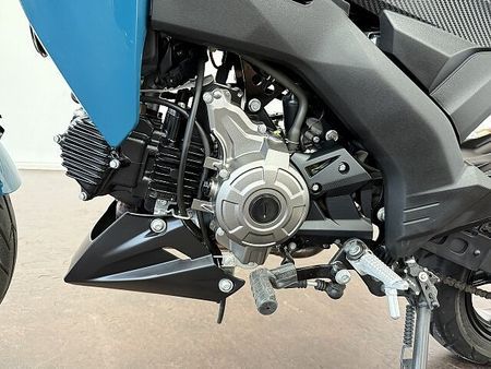 カワサキ Z125 プロ Z125PRO BEAMSマフラー トップケース装備 37