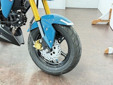 カワサキ Z125 プロ Z125PRO BEAMSマフラー トップケース装備 5