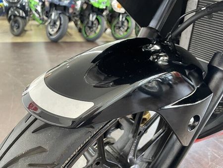 スズキ GSX-R125 GSX-R125 ABS リアキャリア装備 26