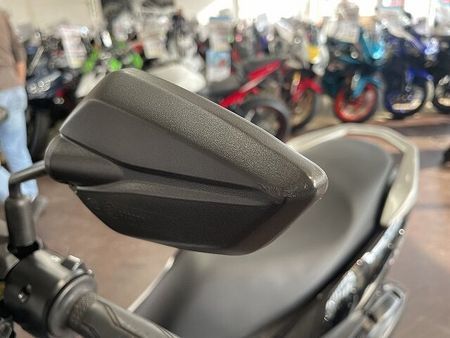 ヤマハ NMAX NMAX ABS ロングスクリーン BEAMS製マフラー 17