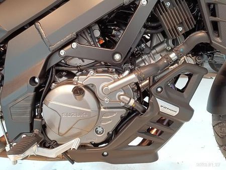 スズキ Vストローム650XT スズキVストローム650XT入荷致しました!エンジン機関良好☆当店1押車輌です☆ 16
