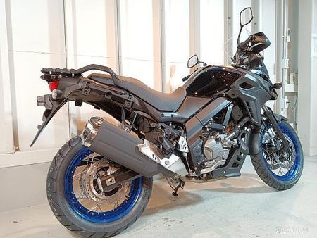 スズキ Vストローム650XT スズキVストローム650XT入荷致しました!エンジン機関良好☆当店1押車輌です☆ 3