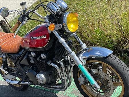 カワサキ ゼファー400 名変にて即乗り出来ます。※不在にしている場合が多い為、ご来店の際は必ず一度お電話下さい。 3