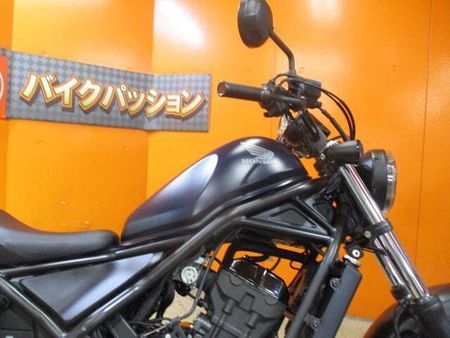 ホンダ レブル 250 モデルチェンジ後のレブル!ガーニッシュにシーソーペダルでクラシカル仕様にした一台ですよ!! 17